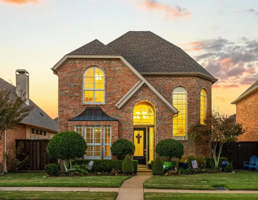 8625 Old Oak Drive, Irving, TX 75063