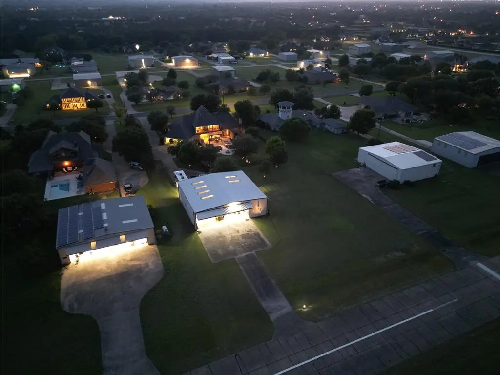 2930 Falcon Way, Midlothian, TX 76065