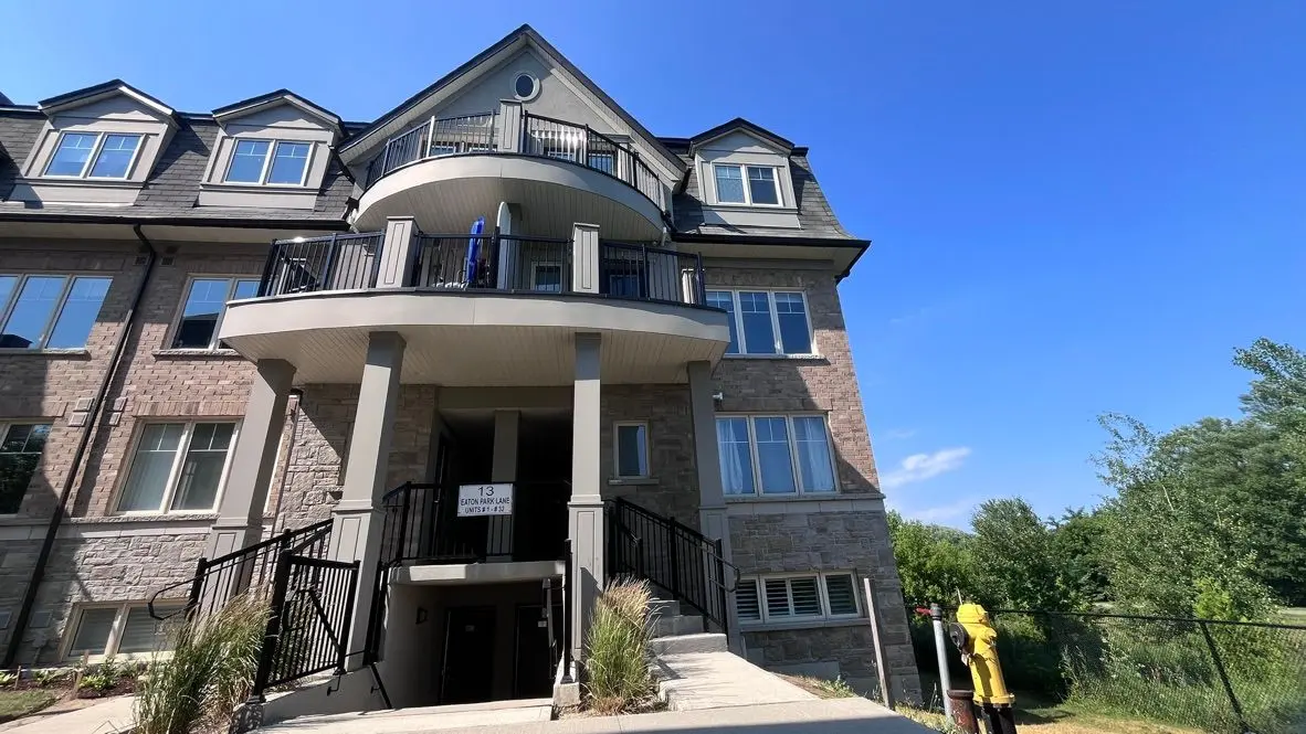 13 EATON PARK LN #29, Toronto E05, ON M1W 0A5