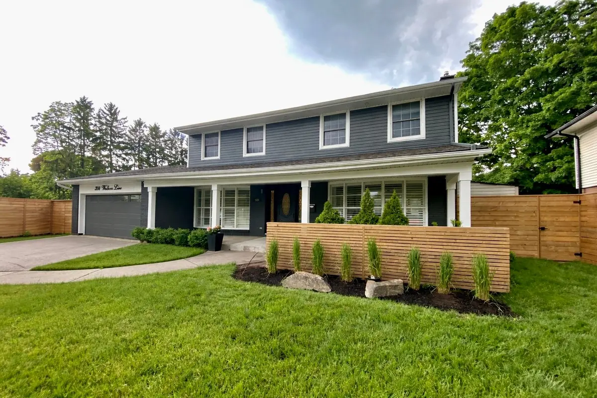 204 Walkers Line, Burlington, ON L7N 2C3