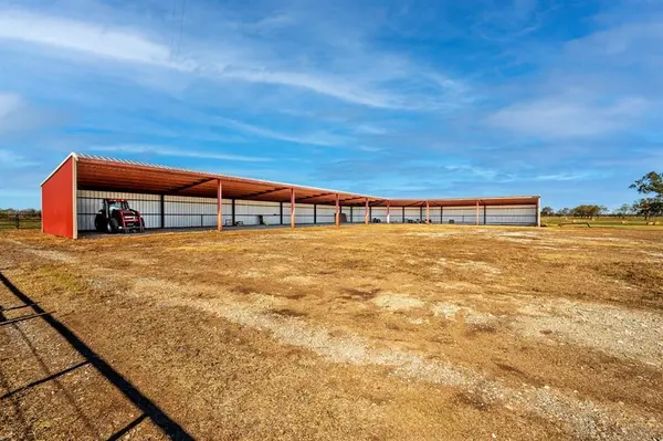 103 Hyde Lake Road, Bennington, OK 74723