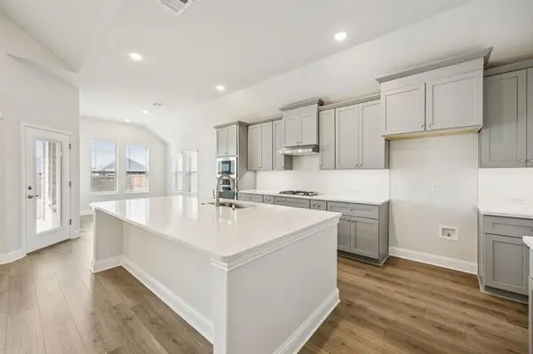 7717 Sheaves Trail, Joshua, TX 76058