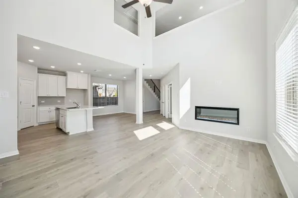 2101 Lone Oak Trail, Mesquite, TX 75181