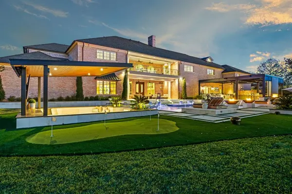 702 S White Chapel Boulevard, Southlake, TX 76092