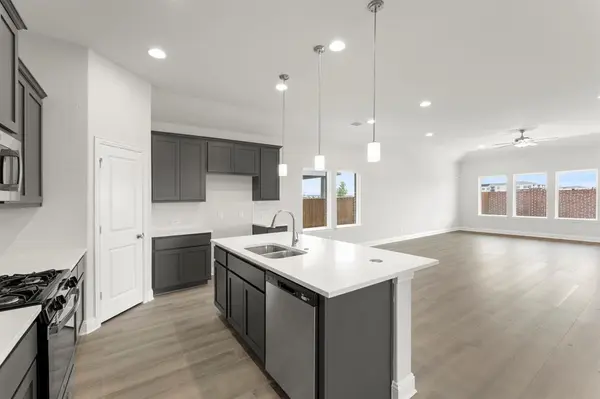 1208 Redcoat Drive, Forney, TX 75126