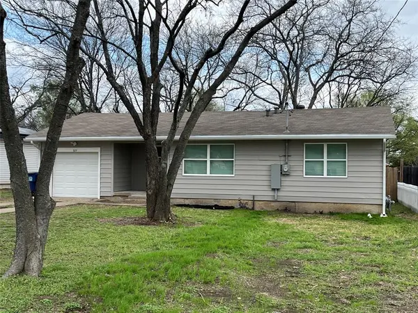 577 W 6th Street, Lancaster, TX 75146