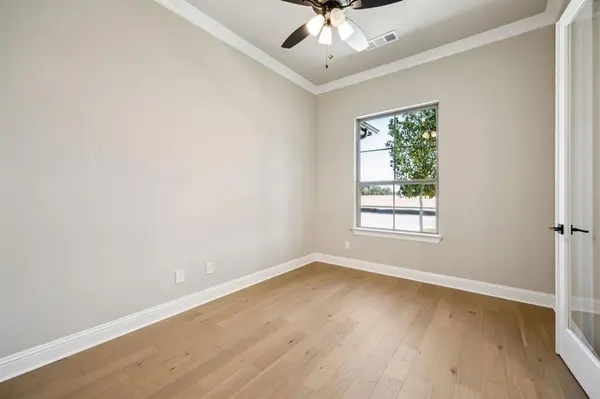 137 Cross Timbers Street, Azle, TX 76020