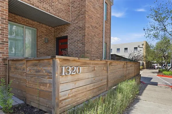 1320 May Street #100, Fort Worth, TX 76104