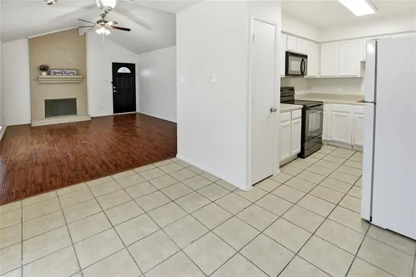3324 Green Ridge Street, Fort Worth, TX 76133
