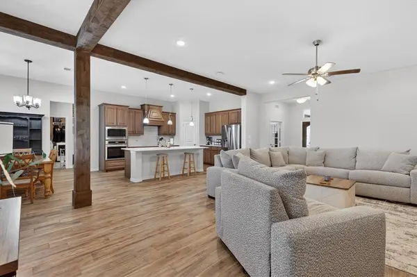 6908 Scarlett Way, Godley, TX 76044