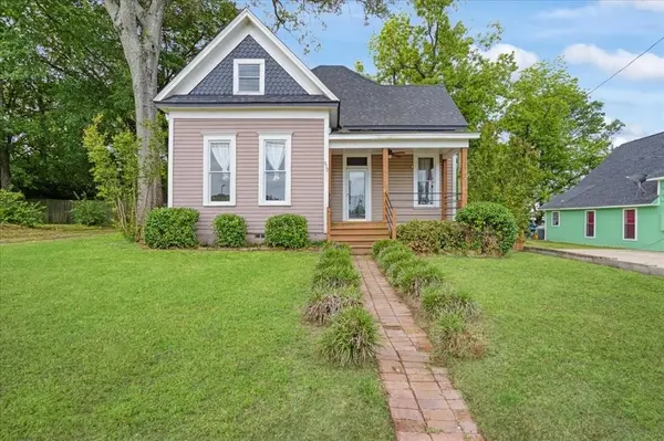 310 E 3rd St., Mount Pleasant, TX 75455