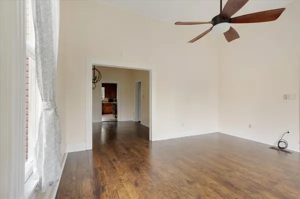 310 E 3rd St., Mount Pleasant, TX 75455