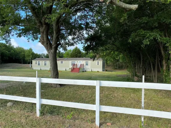 4201 N I 45, Ennis, TX 75119