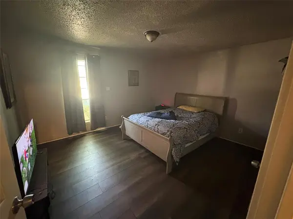 6720 Trailwood Drive, Forest Hill, TX 76140