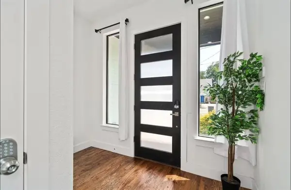 2027 Mcbroom Street, Dallas, TX 75212