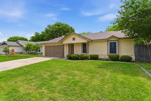 7008 Wayfarer Trail, Fort Worth, TX 76137