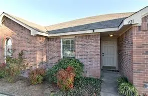 321 S Chestnut Street, Forney, TX 75126