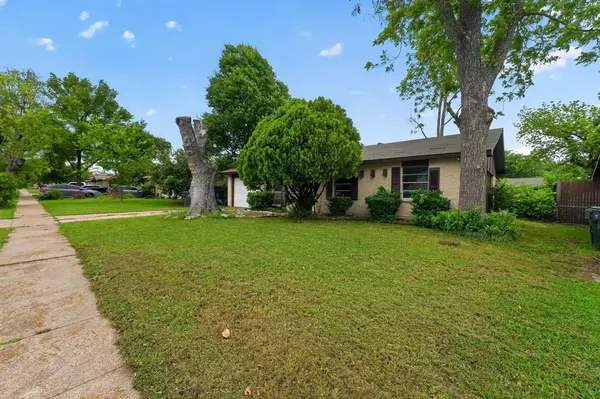 302 Independence Drive, Garland, TX 75043