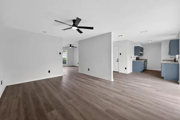 302 Independence Drive, Garland, TX 75043