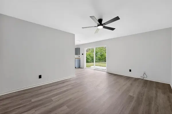 302 Independence Drive, Garland, TX 75043