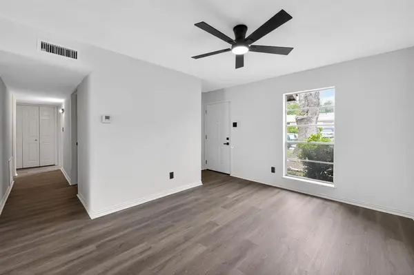 302 Independence Drive, Garland, TX 75043