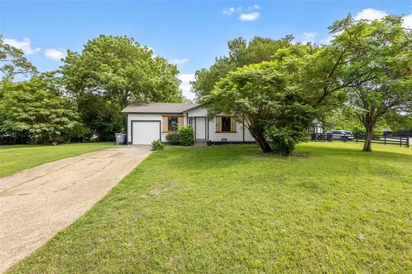 8033 Komalty Drive, Dallas, TX 75217