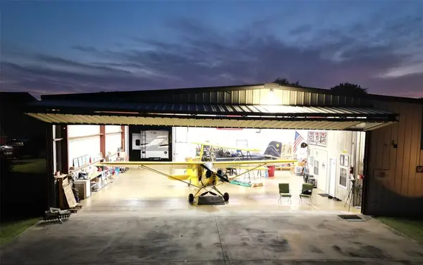 2930 Falcon Way, Midlothian, TX 76065