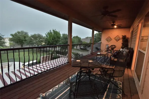 2930 Falcon Way, Midlothian, TX 76065
