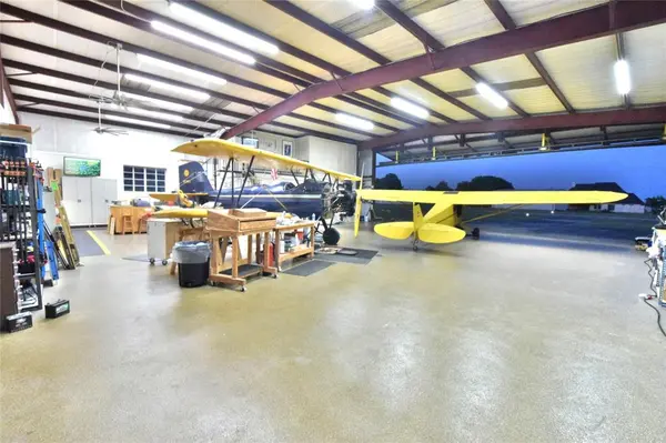 2930 Falcon Way, Midlothian, TX 76065