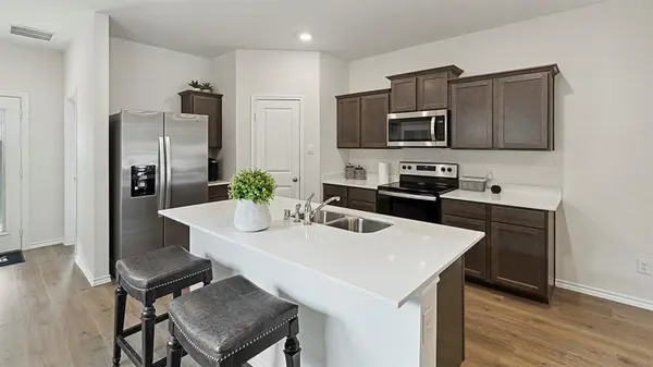 6133 Sessions Way, Crandall, TX 75114