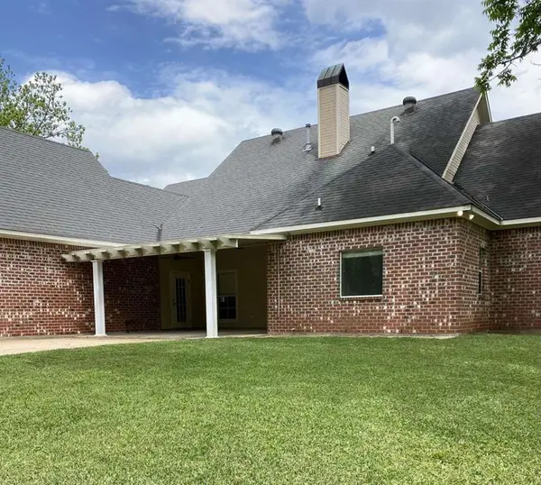 5814 Caspiana Lane, Bossier City, LA 71112