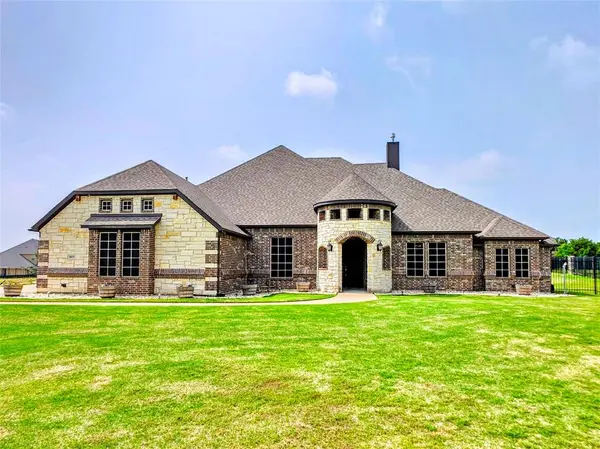 2015 Alps Court, Cedar Hill, TX 75104