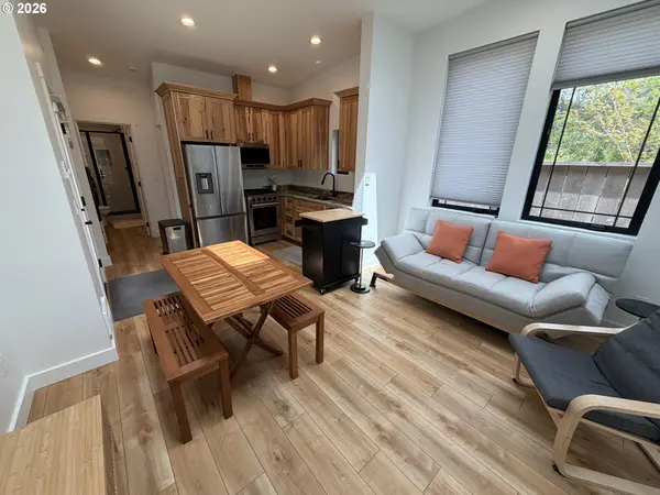 94254 11TH ST, Gold Beach, OR 97444