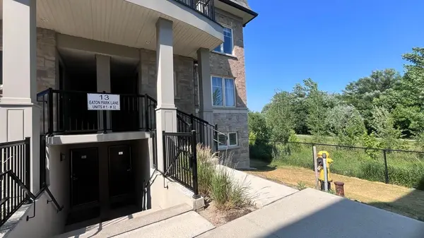 13 EATON PARK LN #29, Toronto E05, ON M1W 0A5