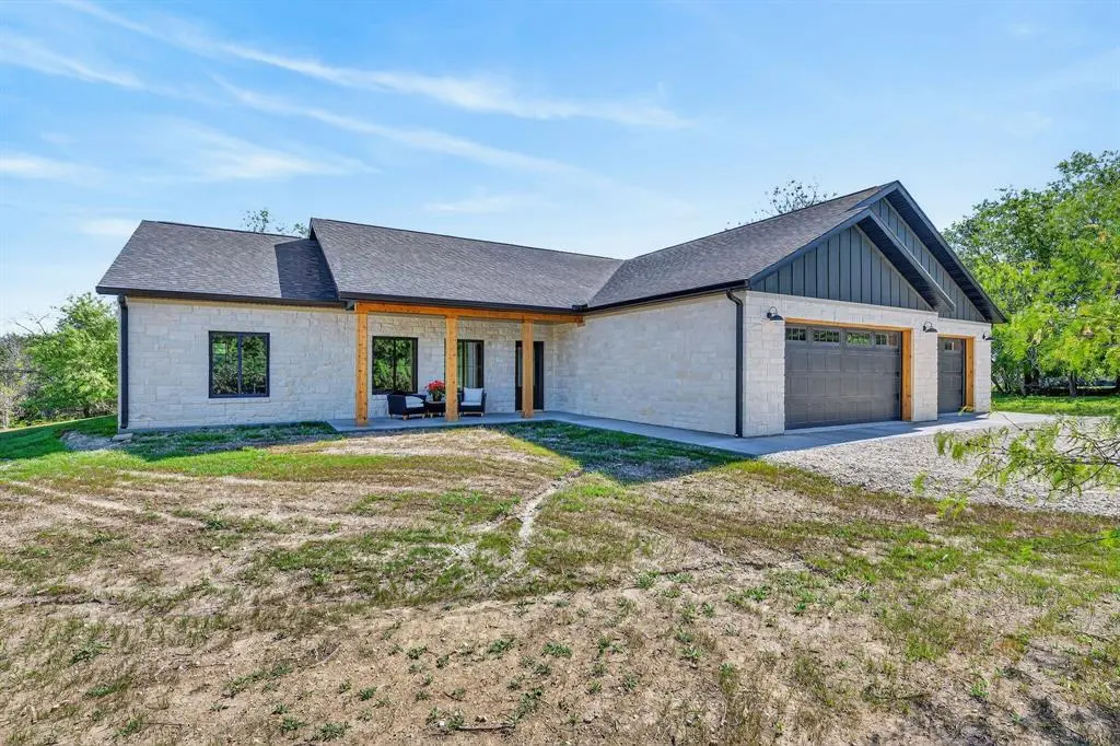 201 Private Road 4296, Clifton, TX 76634