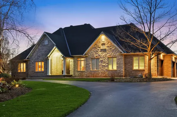 21 Bishop CT, Halton Hills, ON L7G 6G8