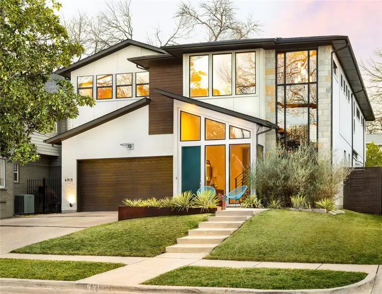 6915 Pasadena Avenue, Dallas, TX 75214