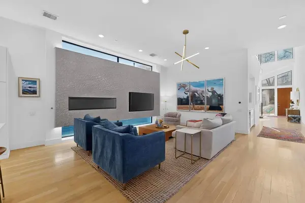 6915 Pasadena Avenue, Dallas, TX 75214