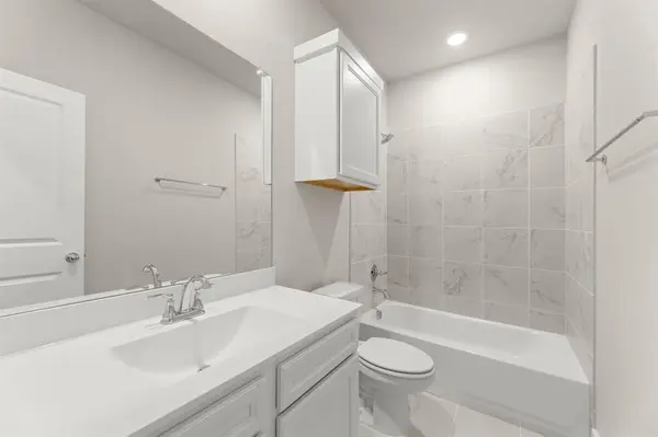 1925 Sapphire Run, Mesquite, TX 75181