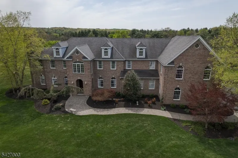 22 Spruce Ln, Montgomery Twp., NJ 08502