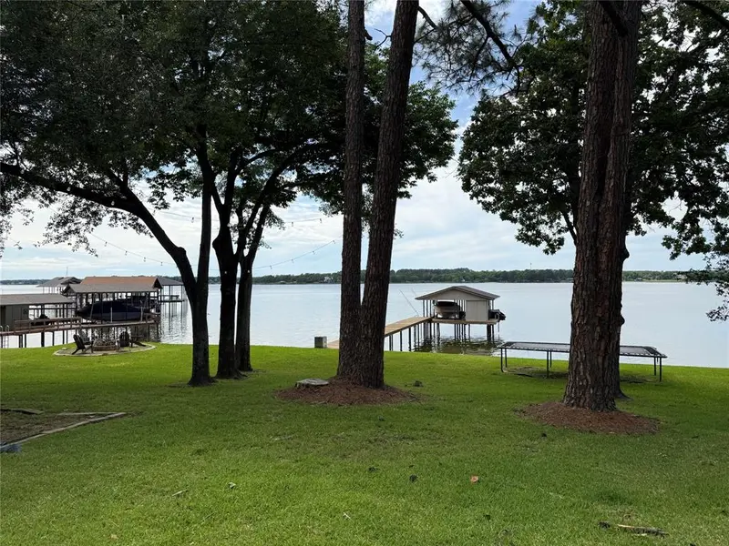 124 Shoreline Circle, Malakoff, TX 75148