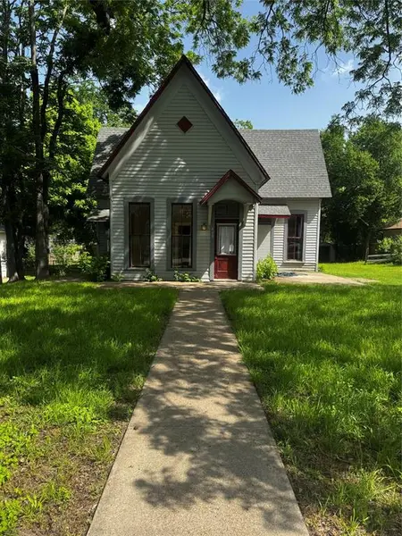 408 W Bridge Street, Weatherford, TX 76086