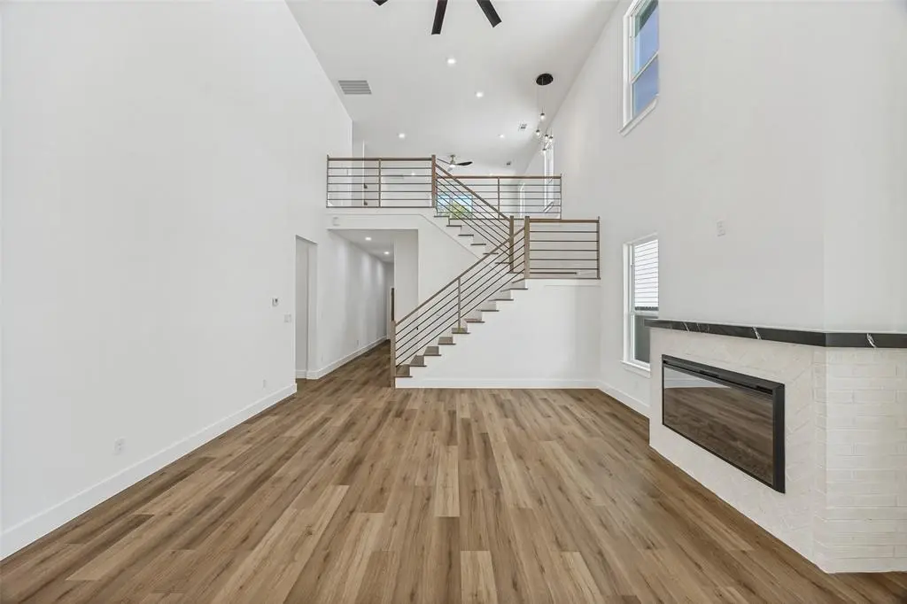 3910 Harlingen, Dallas, TX 75212