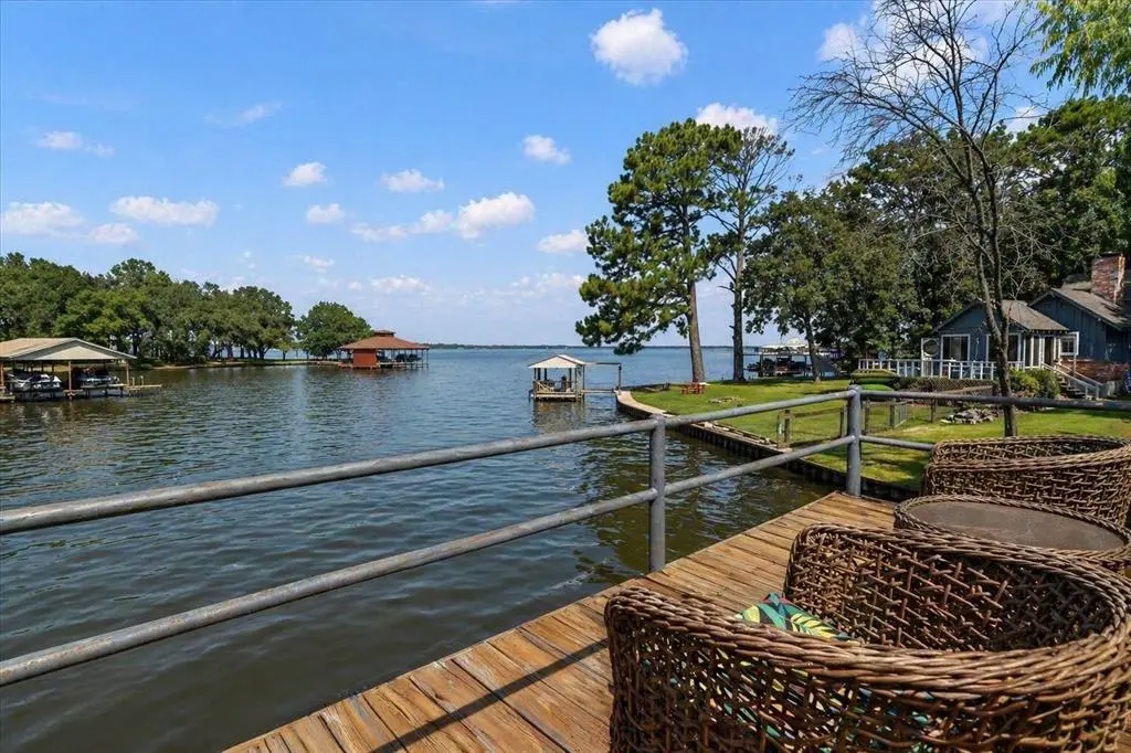 114 Trails End Street, Mabank, TX 75156