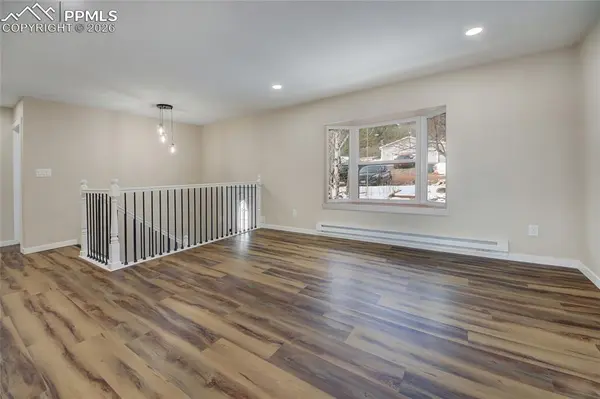 565 El Paso RD, Palmer Lake, CO 80133