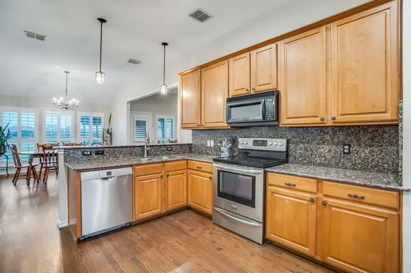 108 High Meadows Court, Decatur, TX 76234