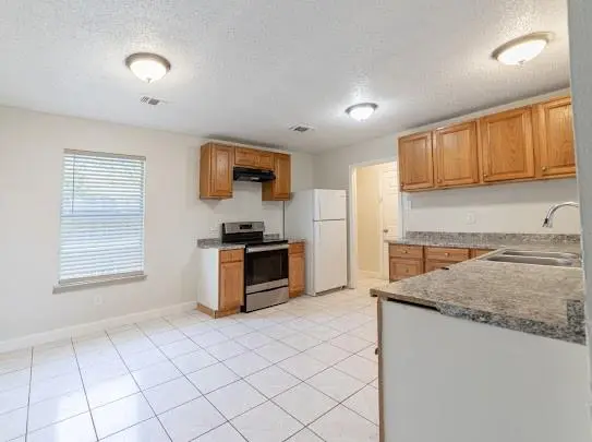 1348 E MADDOX, Fort Worth, TX 76104