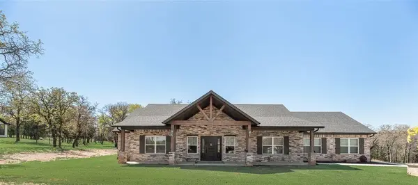 245 Creek Crossing Street, Alvord, TX 76225