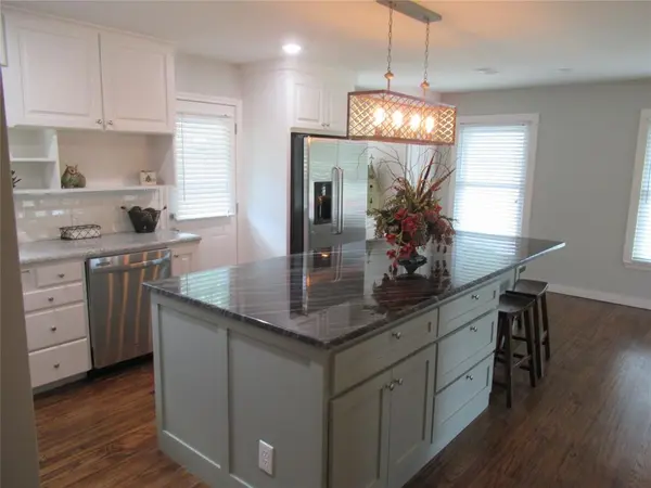 106 S Clark Street, Rockwall, TX 75087