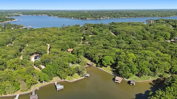 114 Trails End Street, Mabank, TX 75156